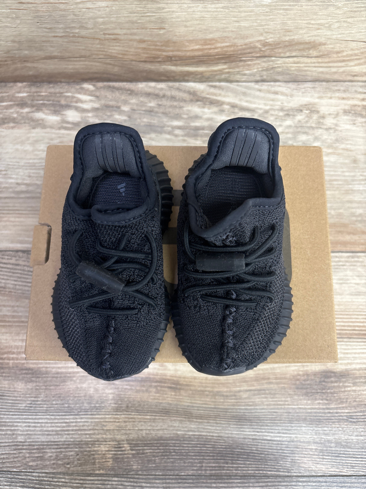 Adidas Yeezy Boost 350 V2 Infants 'Onyx' Sneakers sz 5c