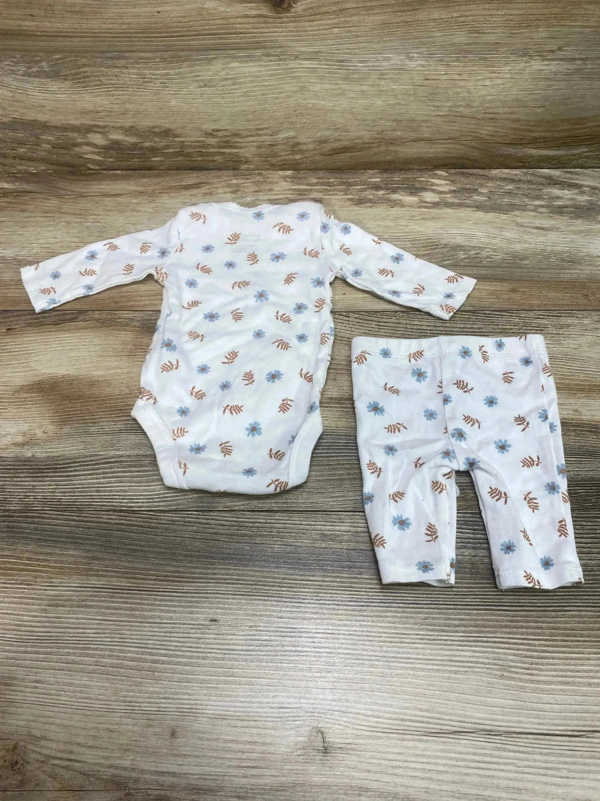Just One You 2pc Floral Bodysuit & Pants White sz Newborn