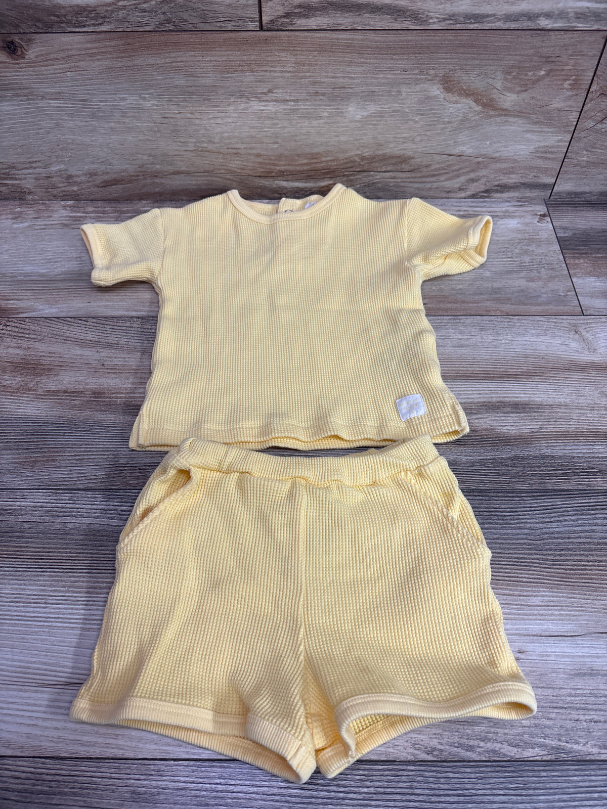 H&M 2pc Waffle Knit Shirt & Shorts Set Yellow sz 12m