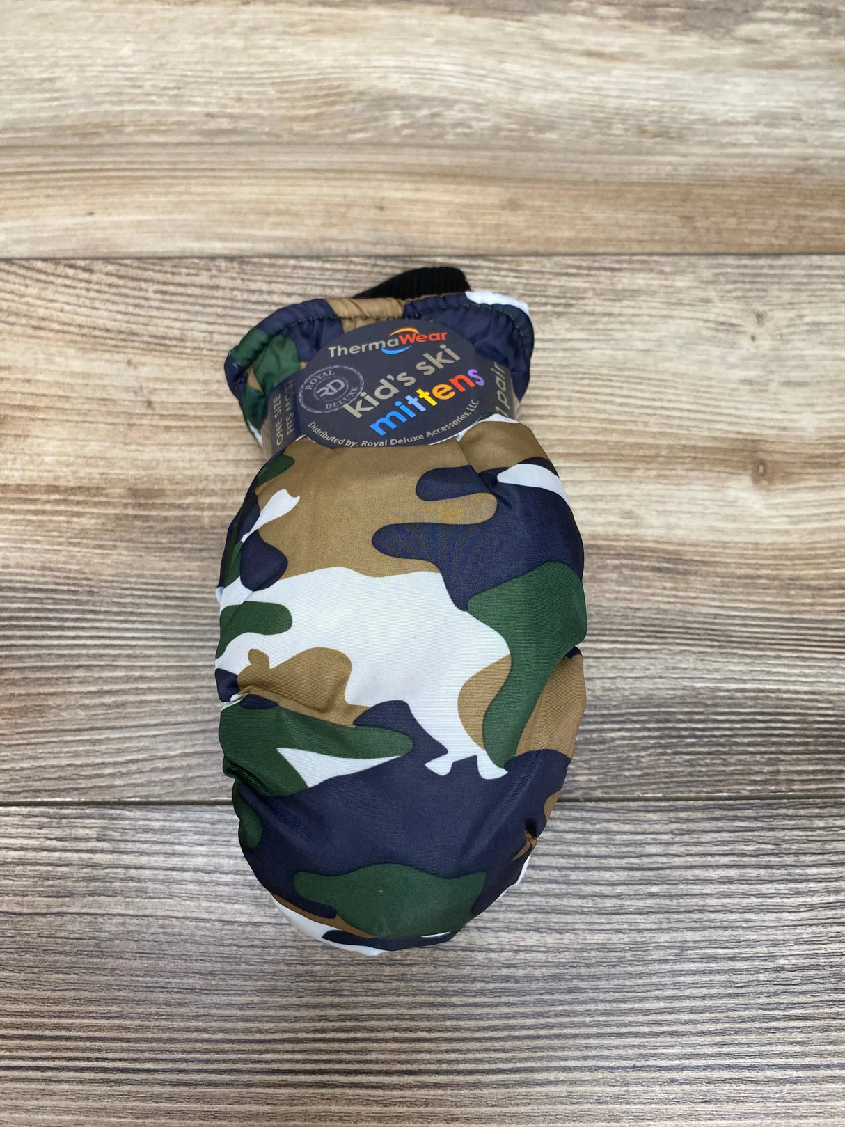 NEW ThermaWear Kid's Ski Green Camo Mittens