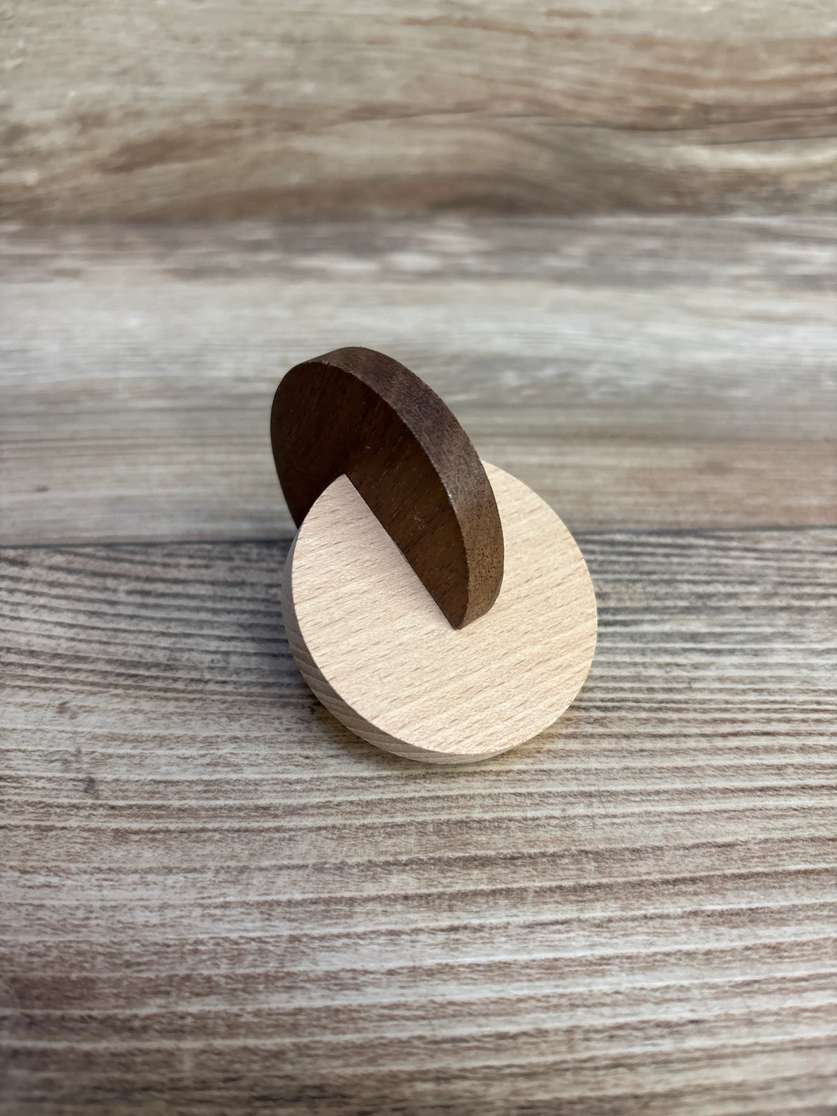 Lovevery Hand-to-Hand Discs
