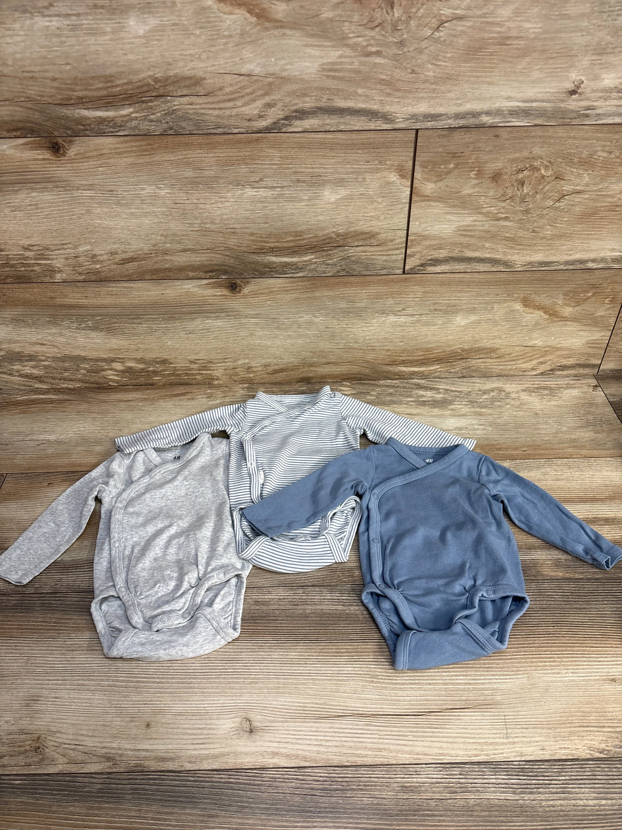 H&M 3pk Kimono Bodysuits Set Grey sz 3m