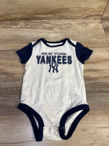 Genuine Merchandise New York Yankees Bodysuit White sz 3/6m