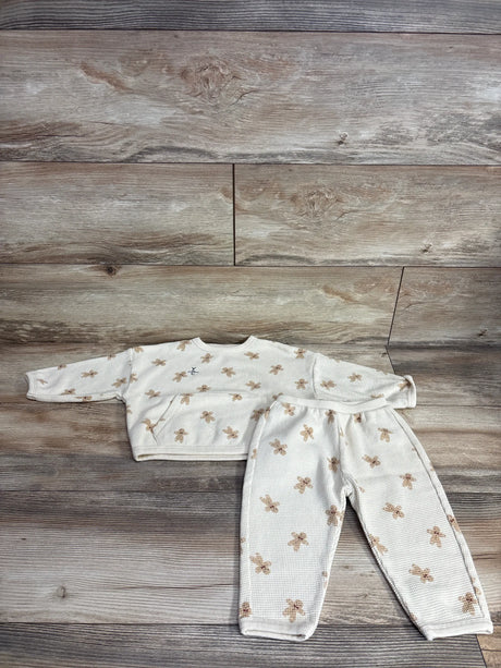 Cream baby waffle pajama set with gingerbread men print, soft sleepwear for infants