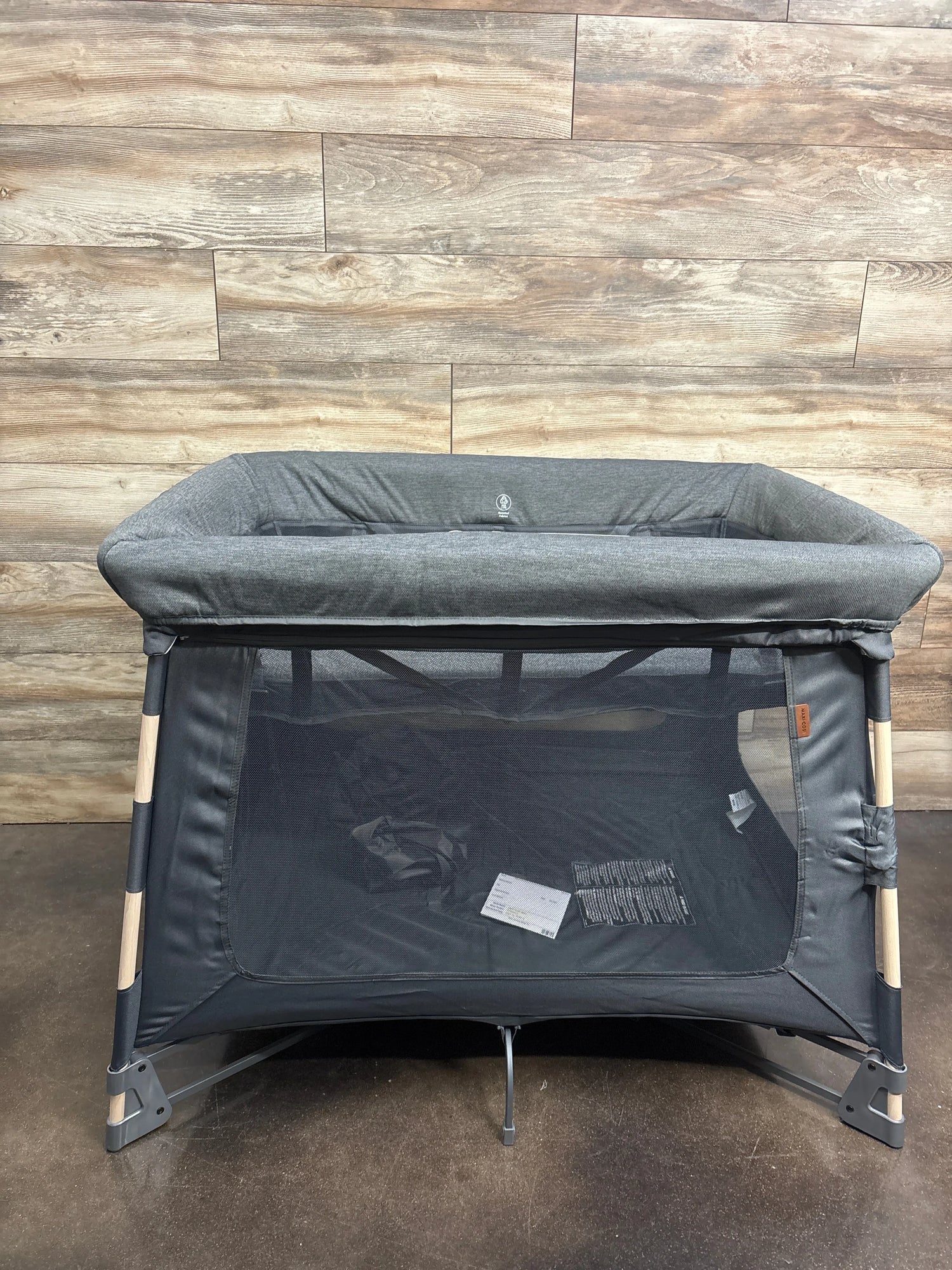 NEW Maxi-Cosi Swift Playard in Classic Graphite