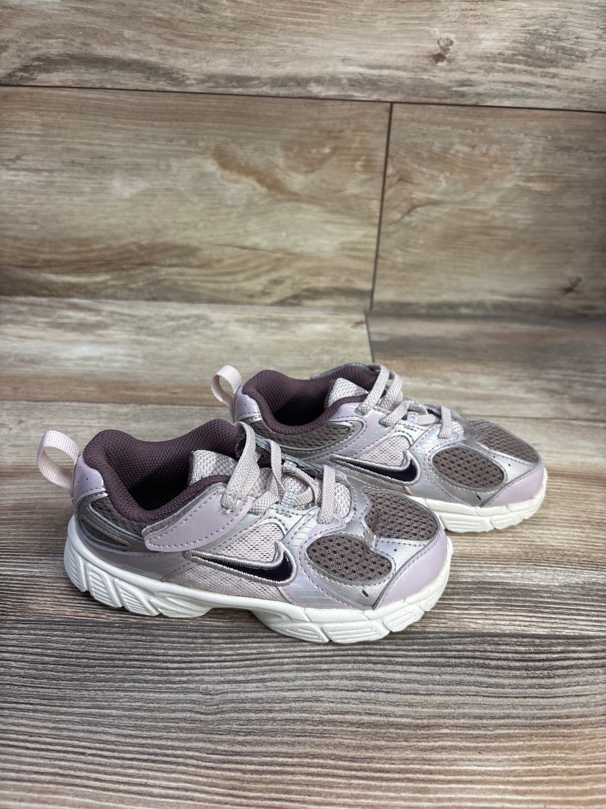 Nike V5 RNR 'Taupe Haze/Burgundy Ash/Tattoo Silt Red' Sneakers sz 10c