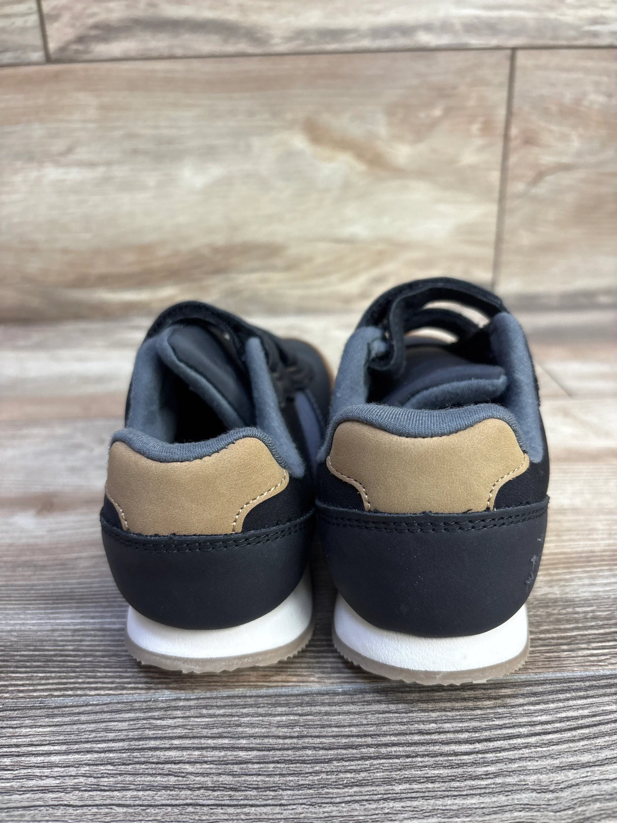 Cat & Jack Charlie Retro Sneakers Black sz 11c