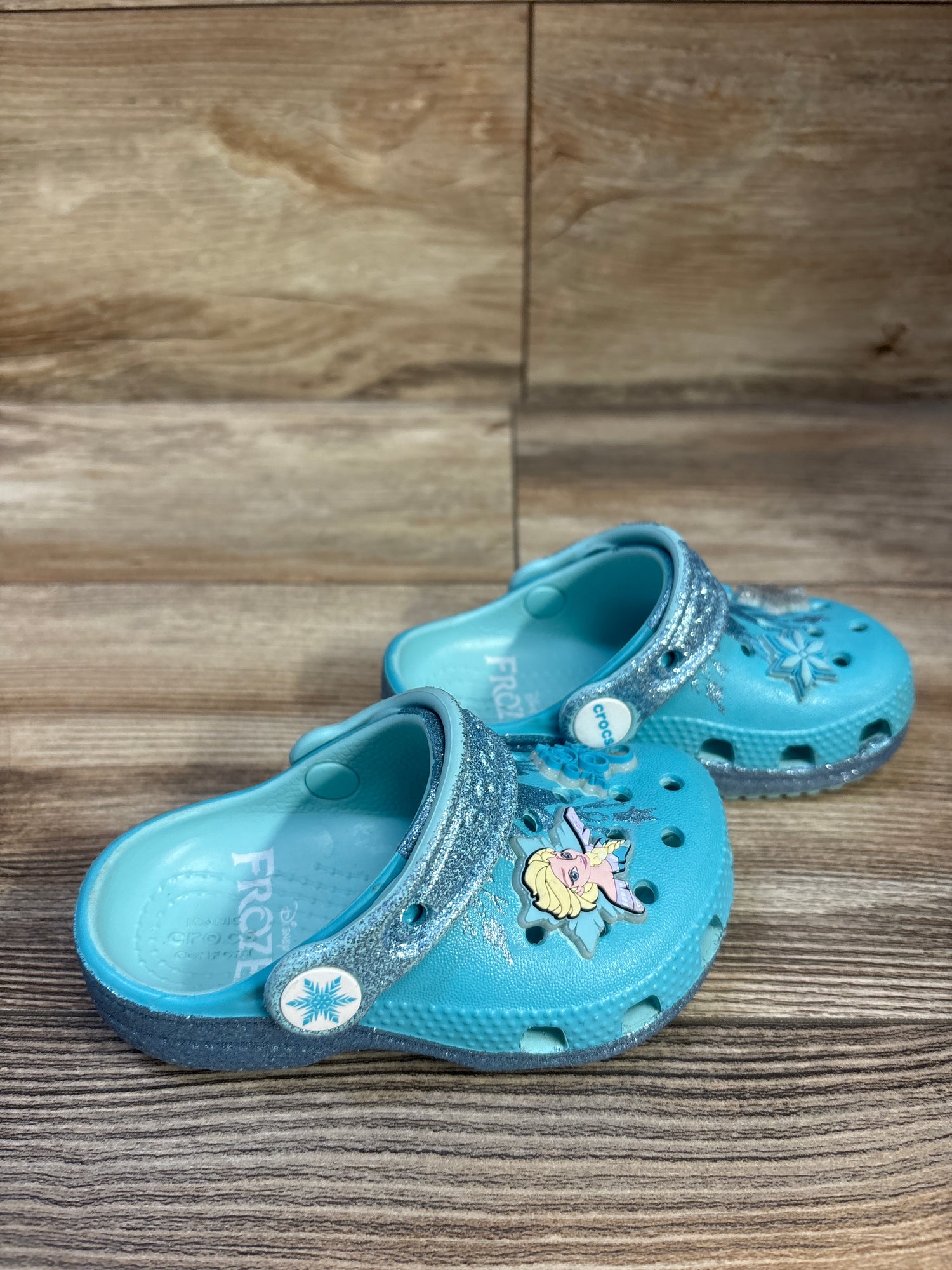 Crocs Frozen Classic Clogs Blue sz 6c