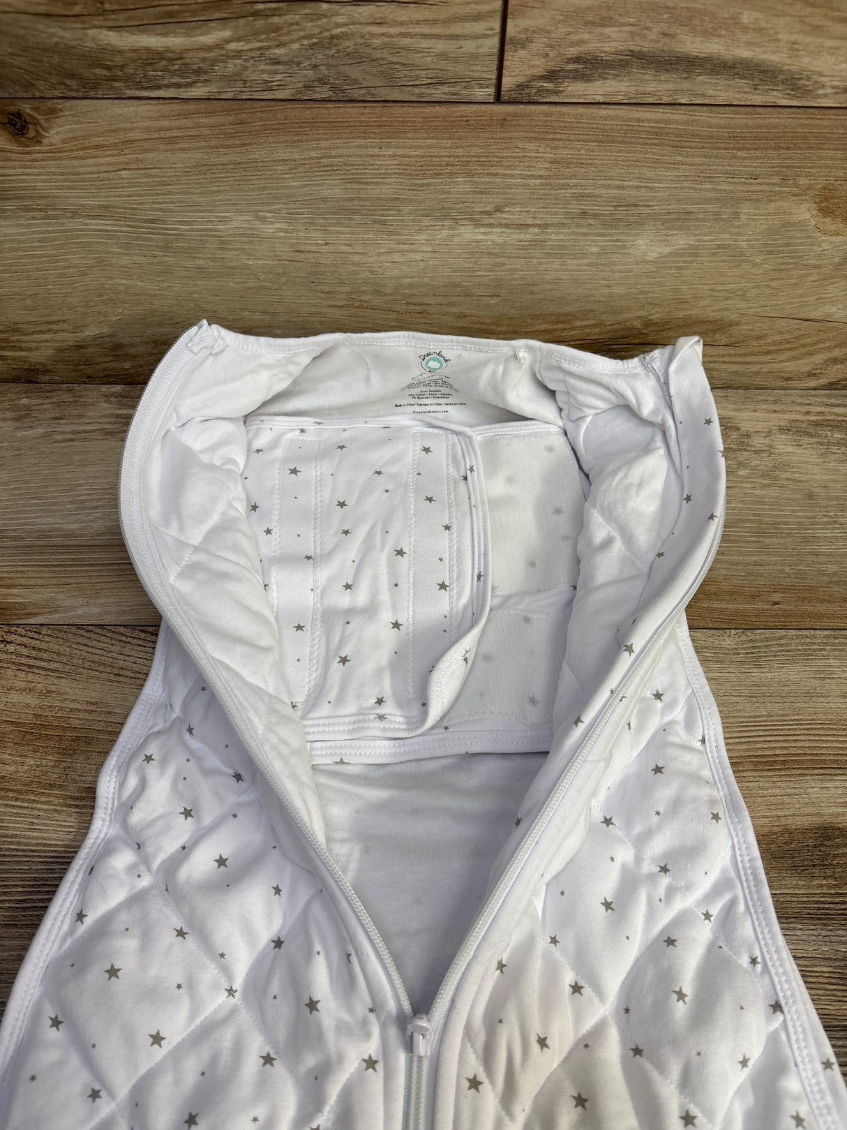 Dreamland Baby Dream Weighted Sleep Swaddle in Grey Star sz 0-6m