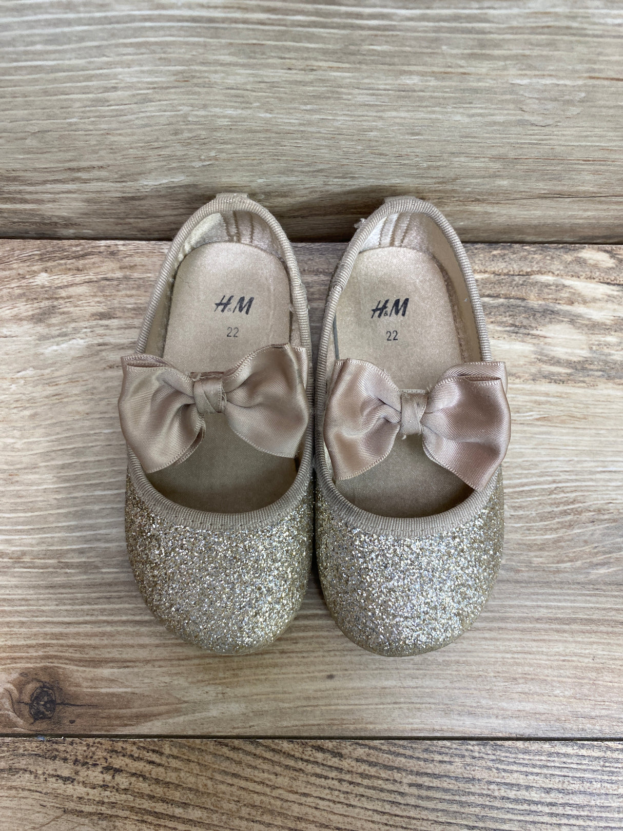 H&M Gold Ballet Flats Sz 6c