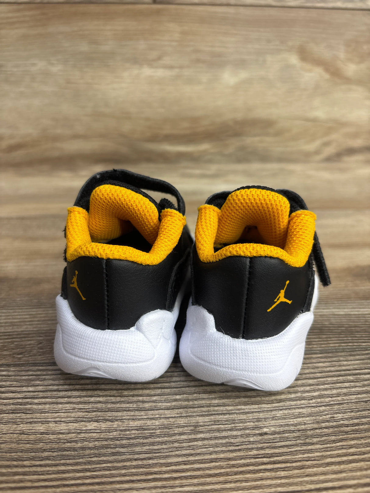 Air Jordan 11 CMFT Low TD 'Black Taxi' Sneakers sz 3c