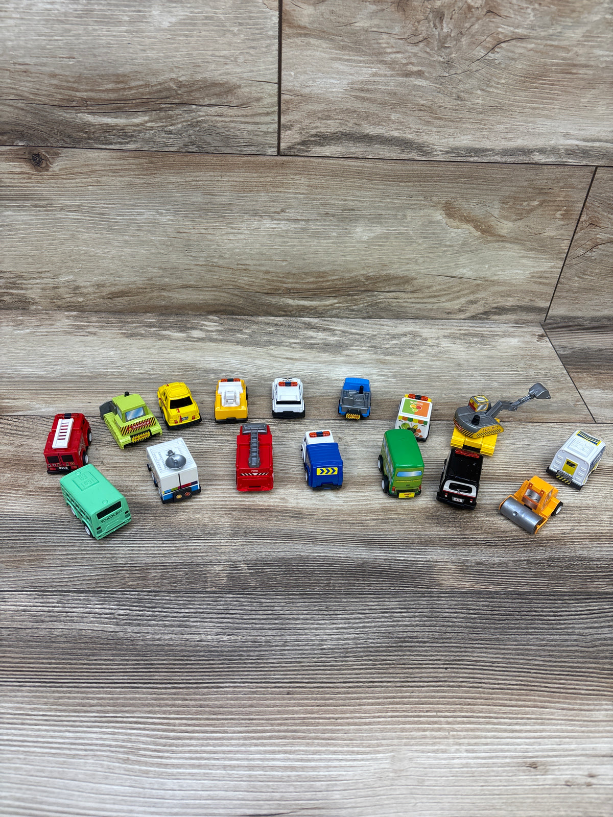 JOYIN 16pc City Cars & Trucks Mini Pull-Back Vehicles