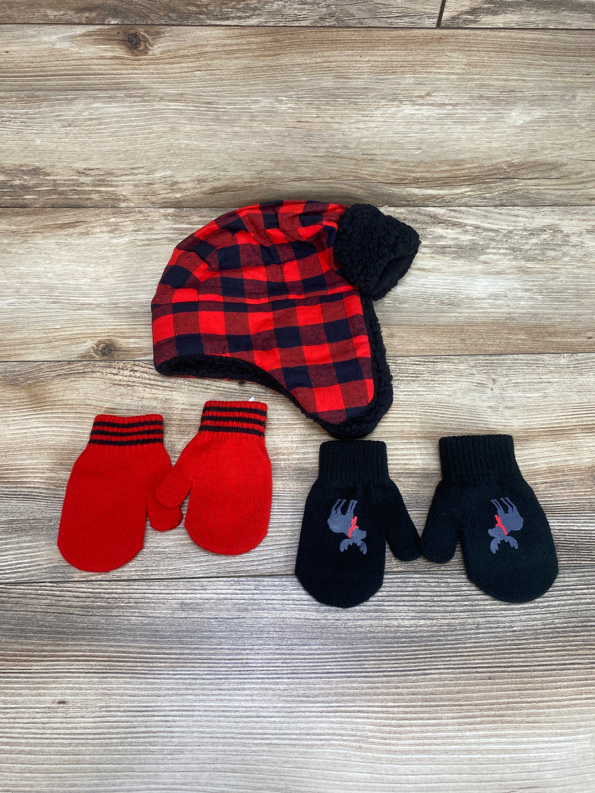 NEW Simple Joys Buffalo Plaid Trapper Hat and Mitten Set Red/Black sz 2-5T