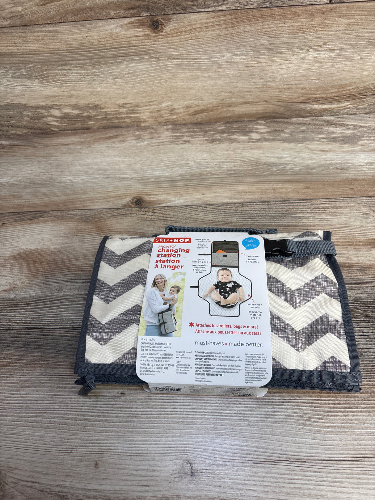 NEW Skip Hop Pronto Changing Station - Grey Chevron