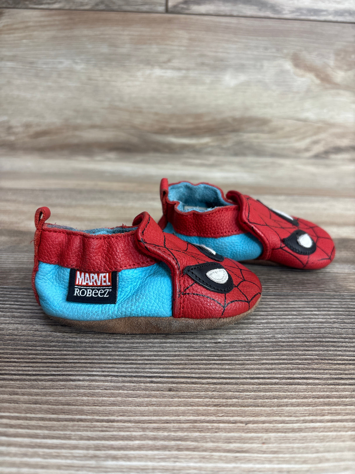Robeez x Marvel Little Web Crawlers Crib Shoes Red sz 2c