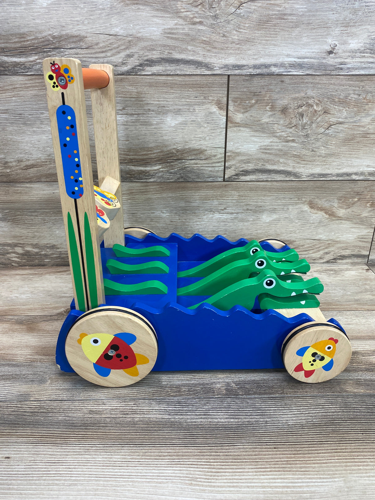 Melissa & Doug Deluxe Chomp and Clack Alligator Wooden Push Toy and Activity Walker