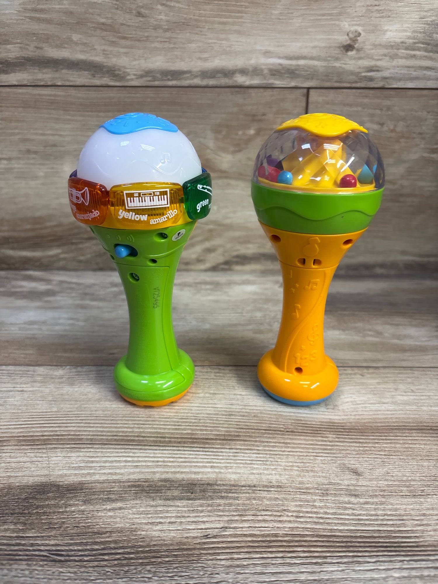 LeapFrog Learn & Groove Shakin' Colors Maracas