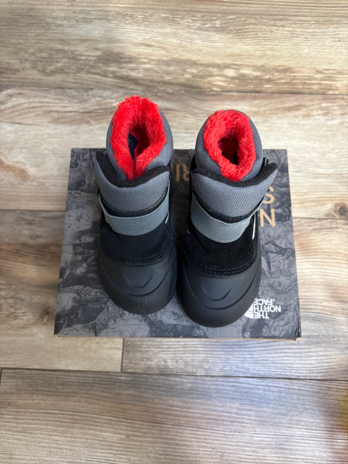 NEW The North Face Alpenglow Winter Boots Grey sz 7c