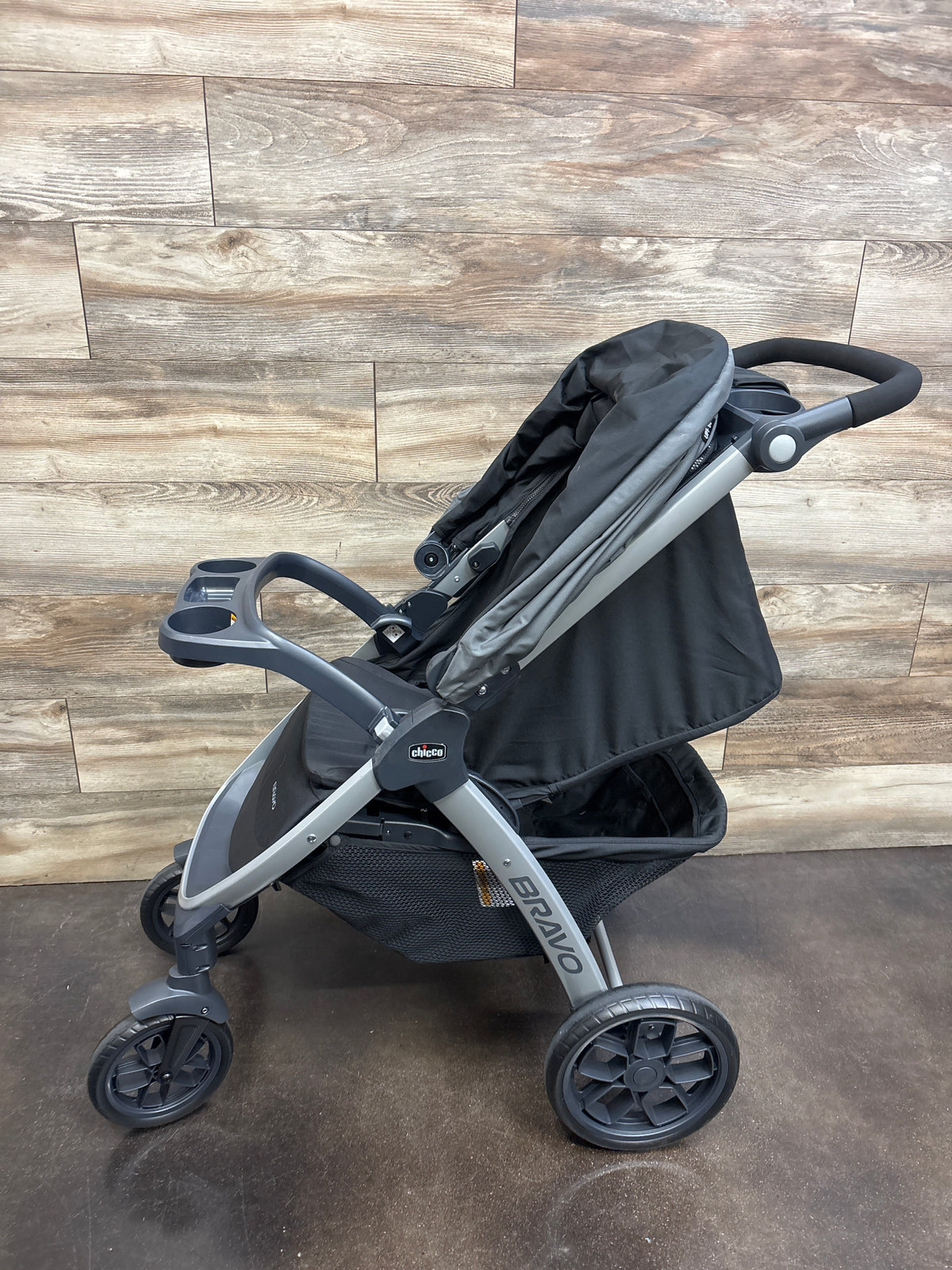 Chicco Bravo Trio Travel System with KeyFit 30 Infant Car Seat - Grey