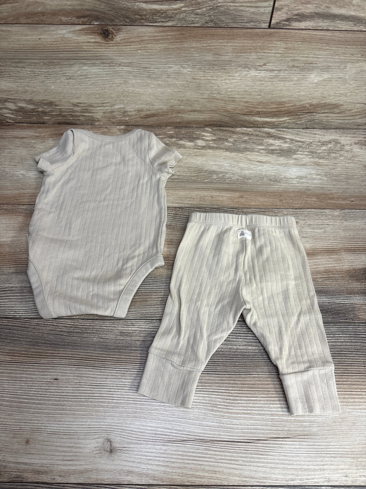 Baby Gap 2pc Ribbed Bodysuit & Bottoms Set Tan sz 0-3m