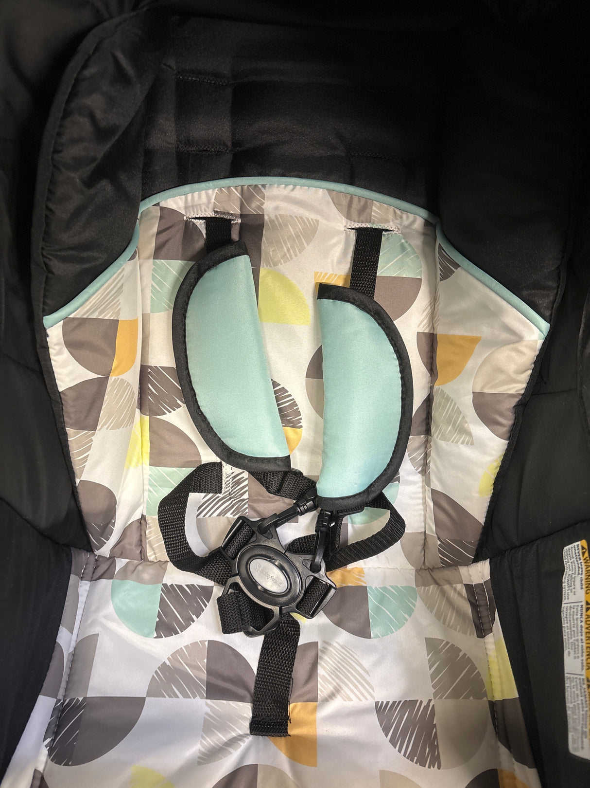 Baby Trend EZ Ride 35 Travel System with Infant Car Seat in Doodle Dots