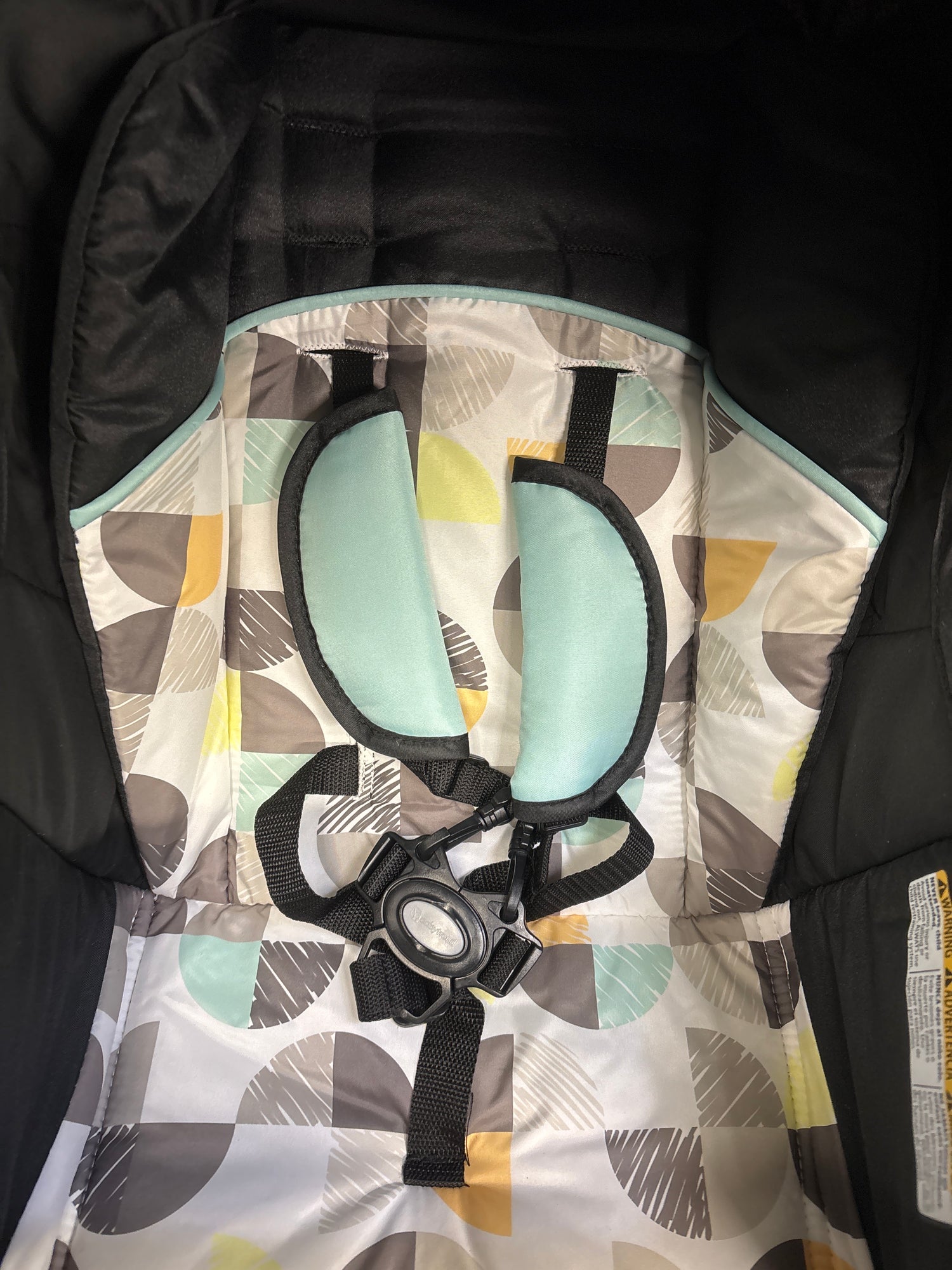 Baby Trend EZ Ride 35 Travel System with Infant Car Seat in Doodle Dots