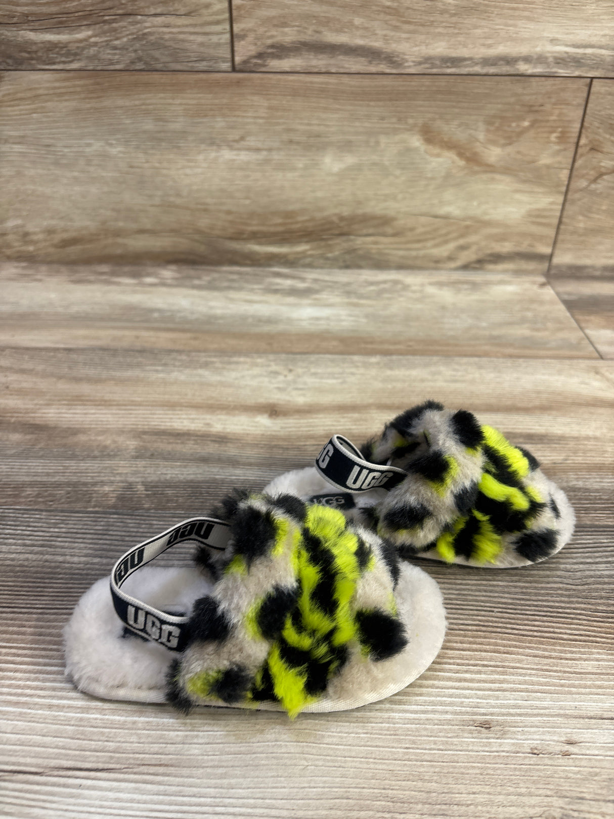 Ugg Fluff Yeah Slides in Animalia Beige sz 9c