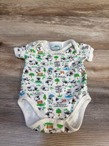 Baby bodysuit with cartoon sheep, Ireland and nature print, snap closure, size 3 months
