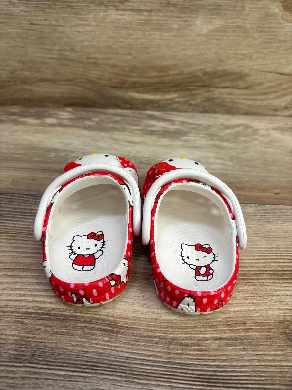 Crocs x Hello Kitty Classic Clogs Red sz 4c