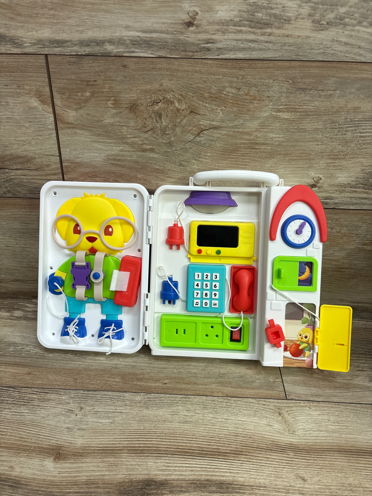 Aoibox Montessori Busy Board