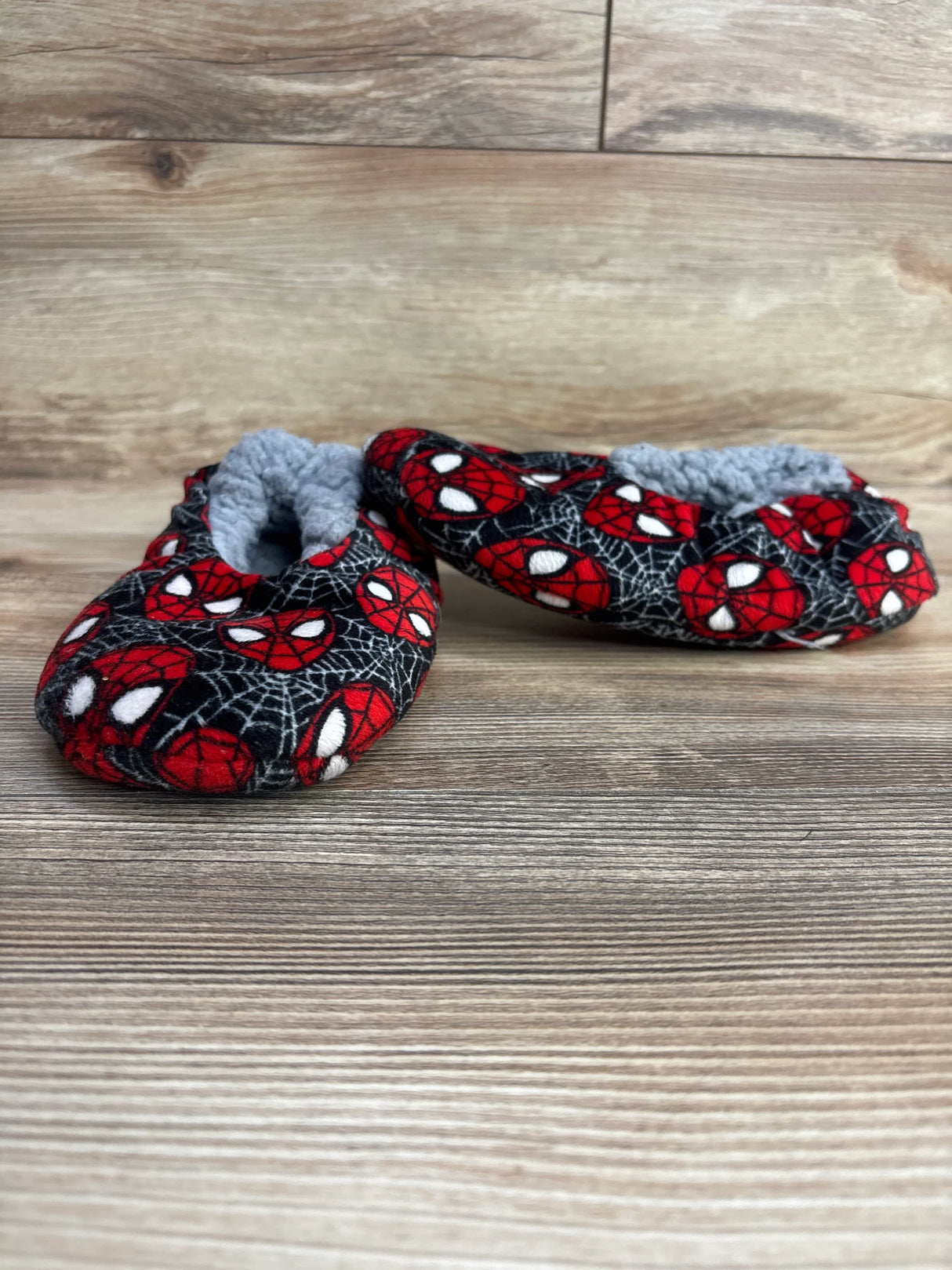 Marvel Spiderman Slippers, Black sz 11/12c