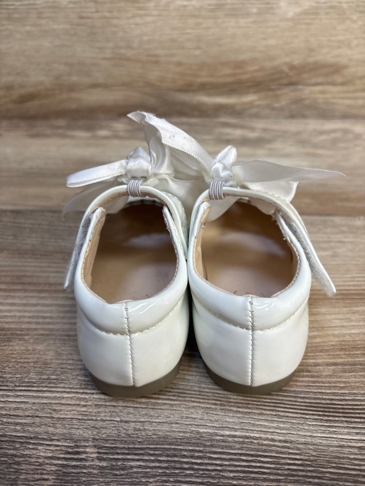 MG Baby Patent Leather Mary Jane Bow Flats White sz 6c