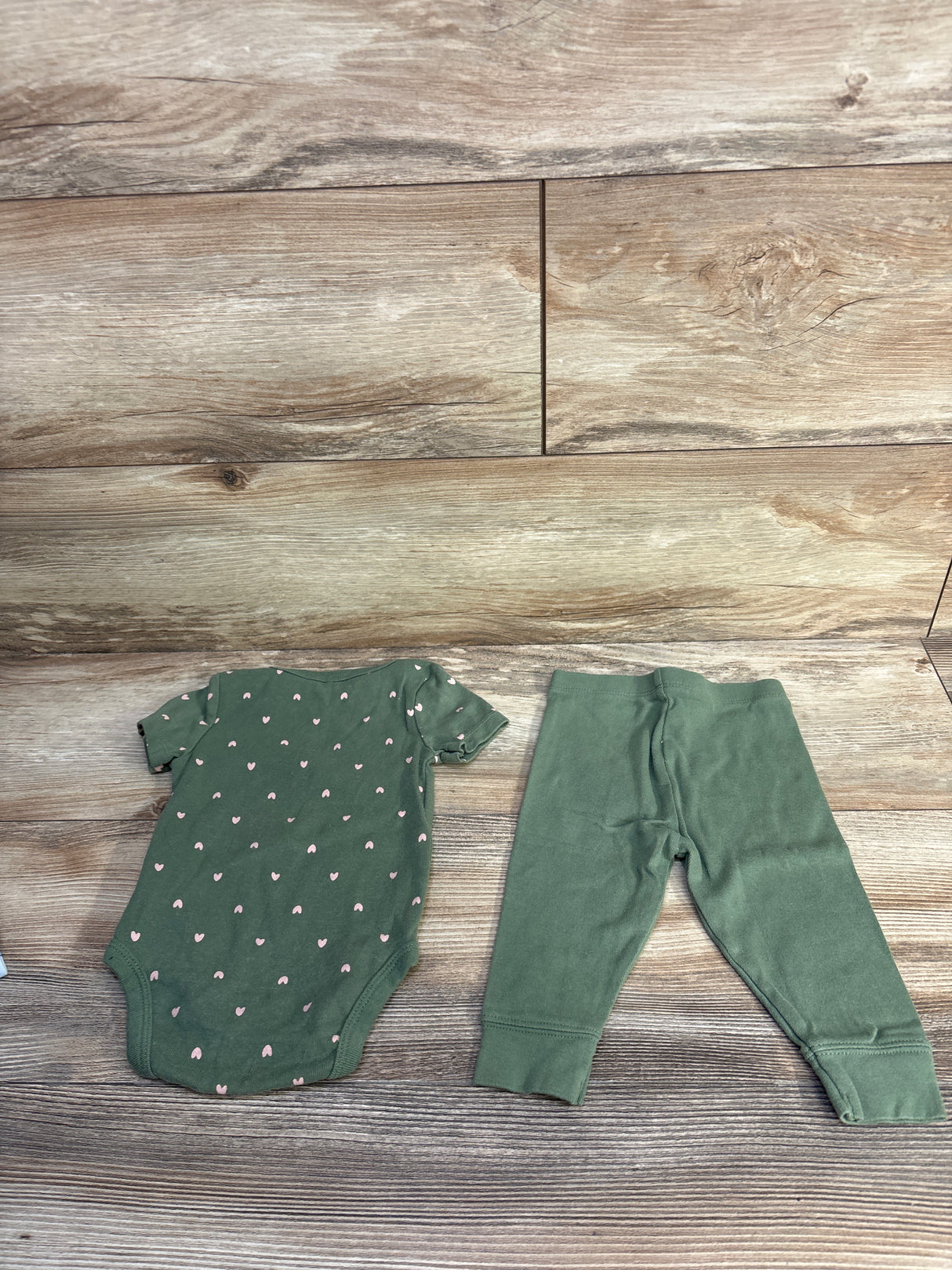 Cloud Island 2pc Bodysuit & Pants Set Green sz 3-6m