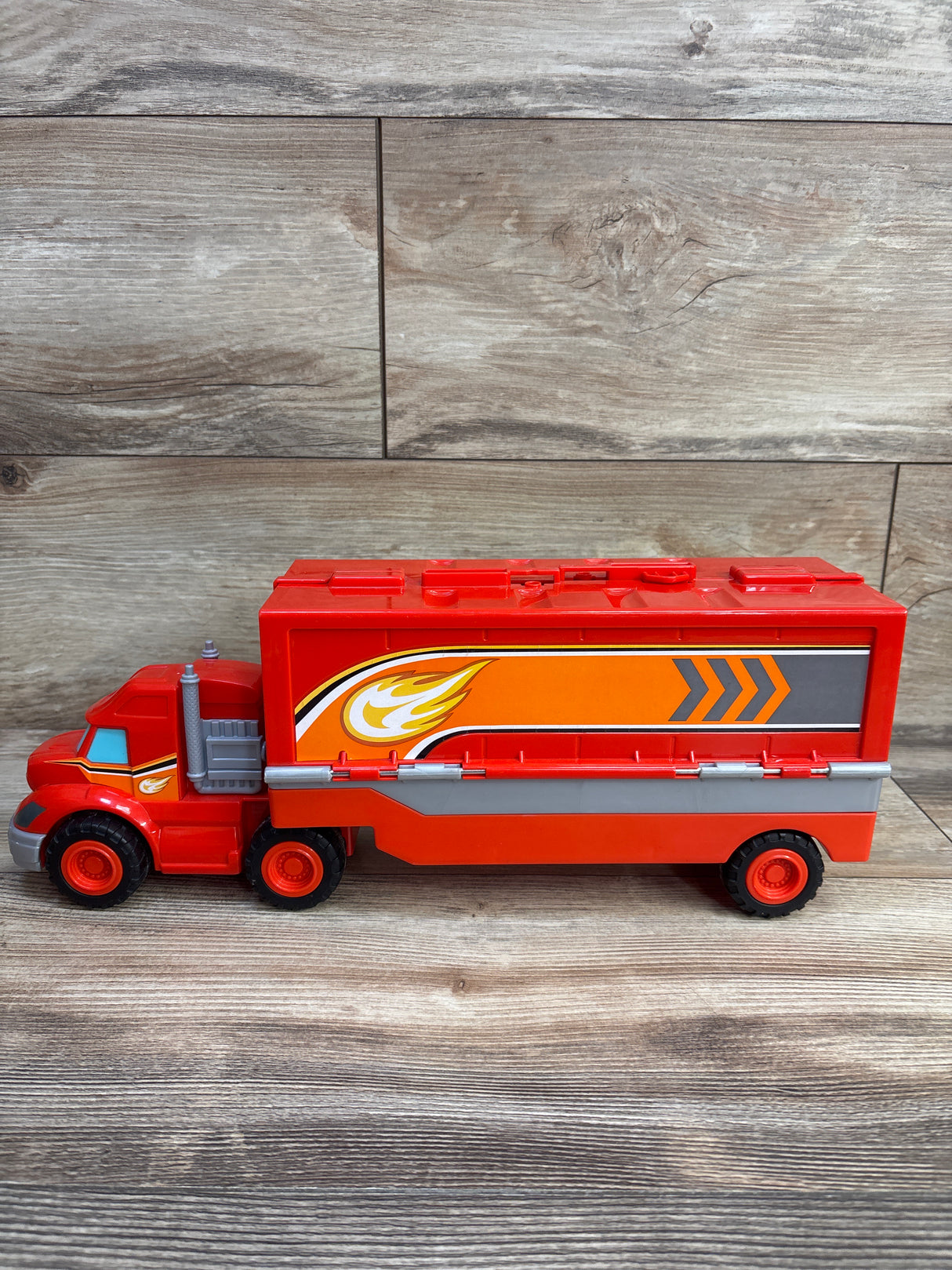 Fisher-Price Blaze and the Monster Machines Launch & Stunts Hauler