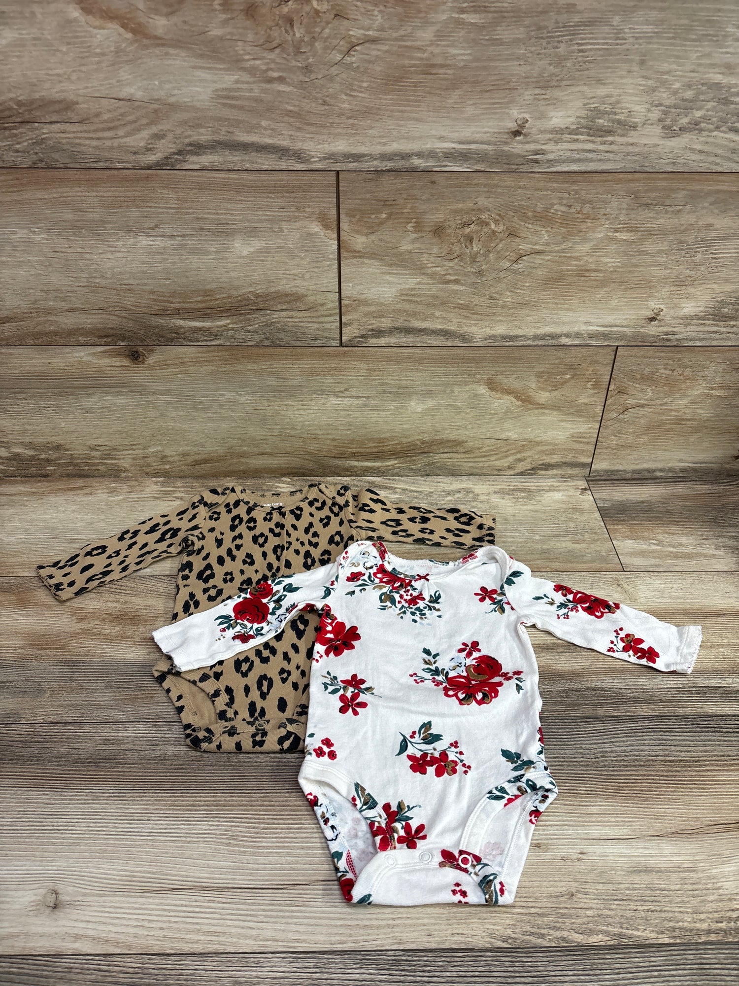 Carter's 2pk Bodysuits White sz 6m