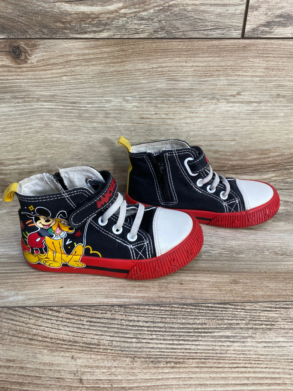 Disney Junior Mickey Mouse Hi Top Sneakers Black sz 8c