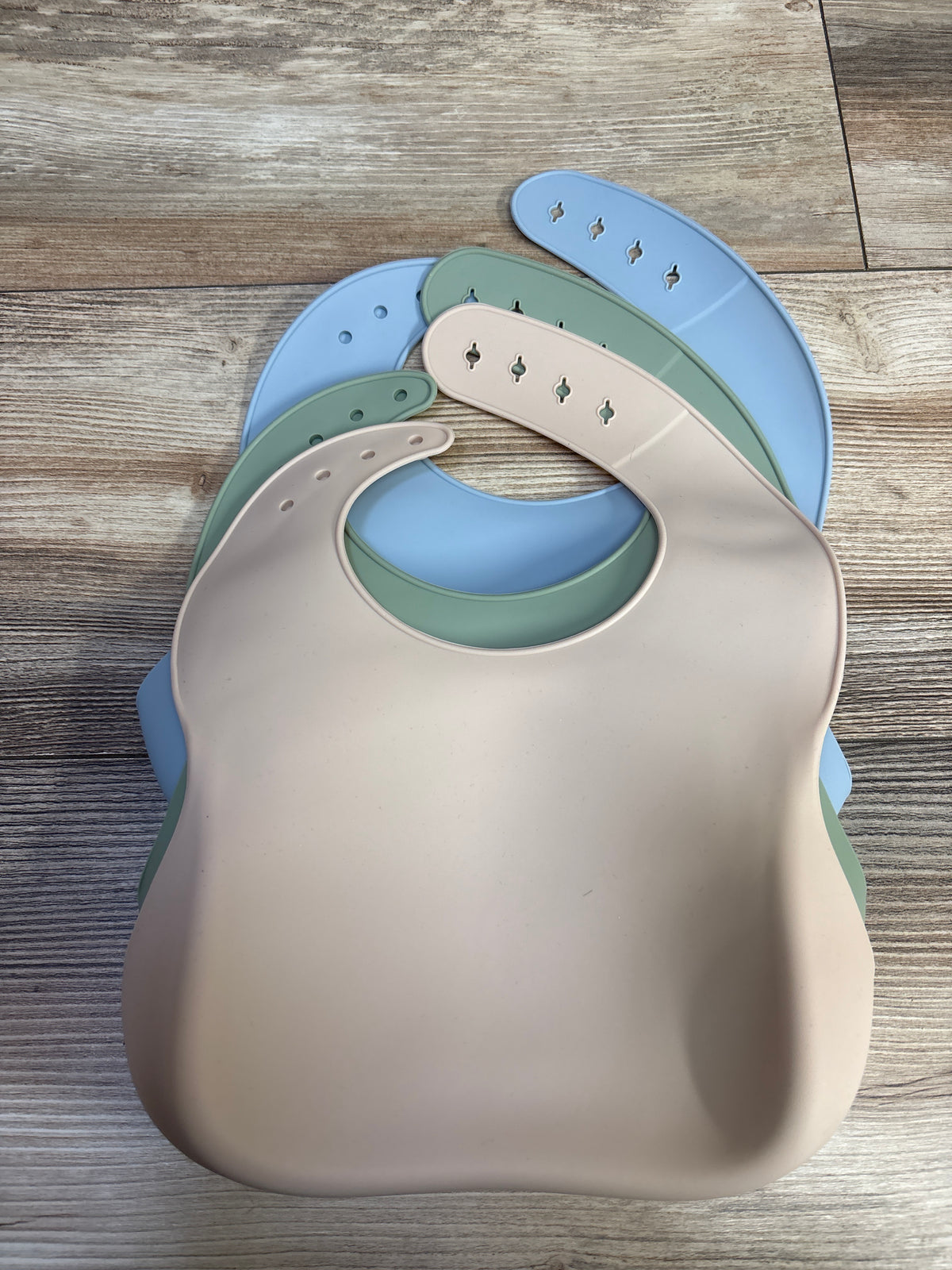 NEW PandaEar 3pk Silicone Baby Bibs with Catch Pocket