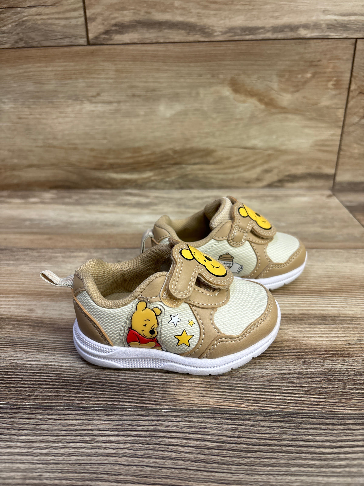 Disney Baby Winnie The Pooh Sneakers Beige sz 3c