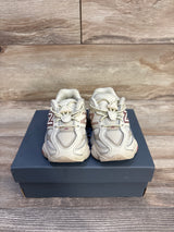 New Balance 9060 Bungee Sneakers Beige sz 5c