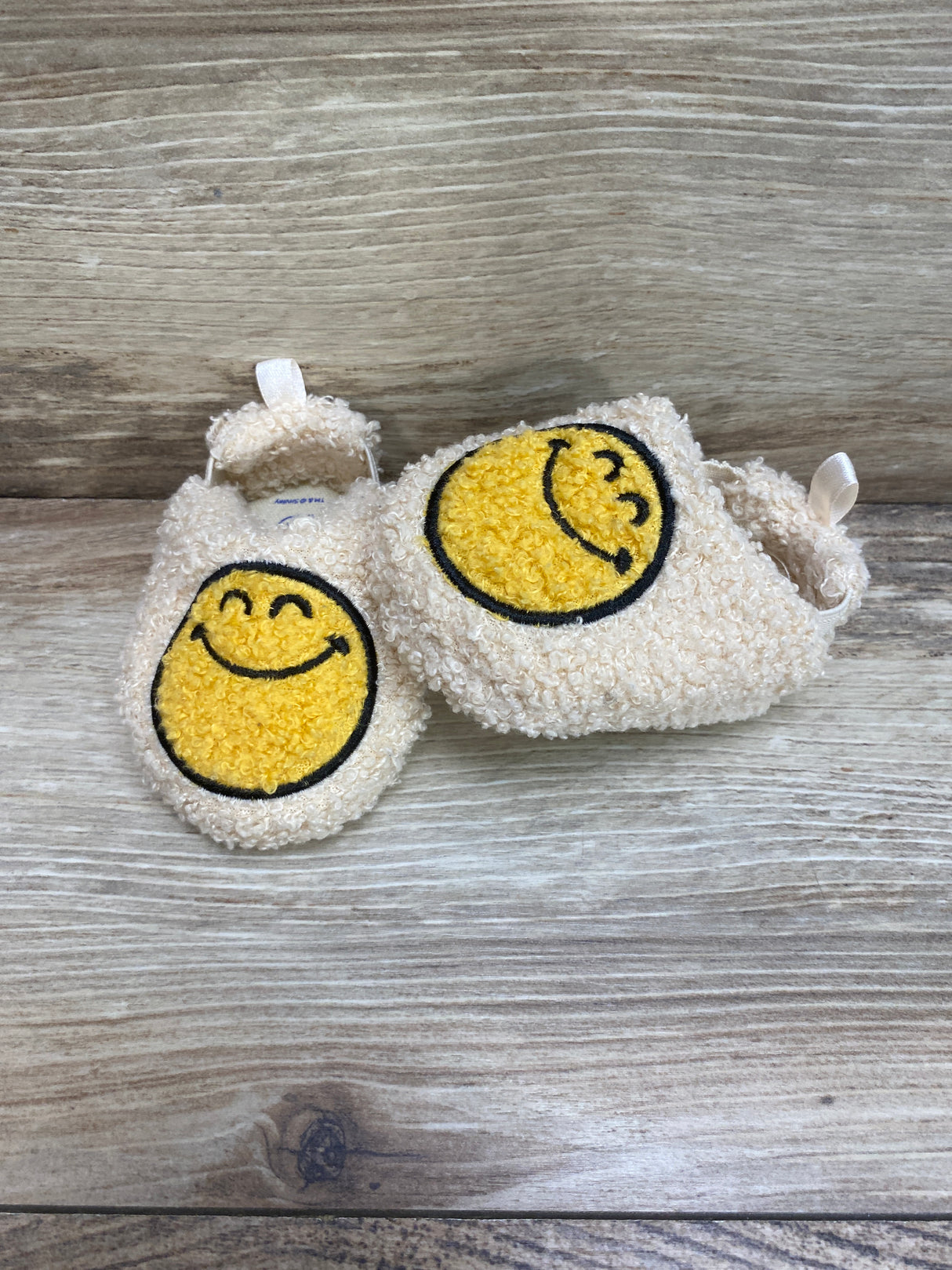 Baby Gap × SmileyWorld® Baby Sherpa Slippers Sz 0-3m