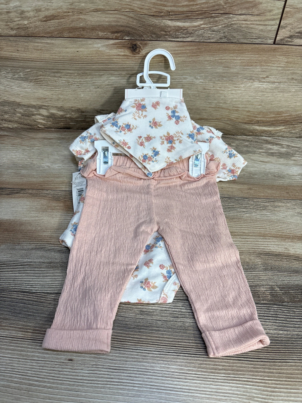 NEW Nicole Miller 4pc Floral Bodysuit Set White sz 3-6m - Me n Mommy To Be
