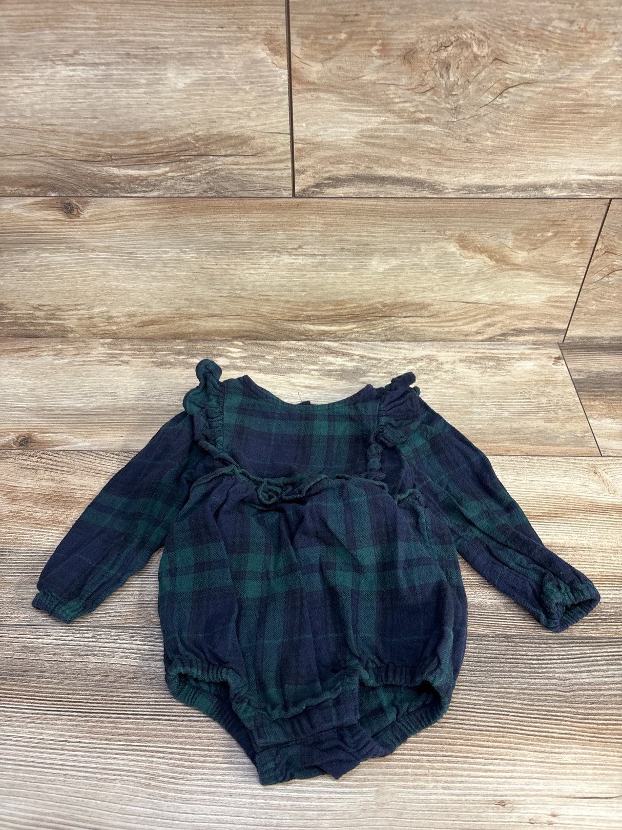 Old Navy Plaid Ruffled Shortie Romper Green sz 18-24m