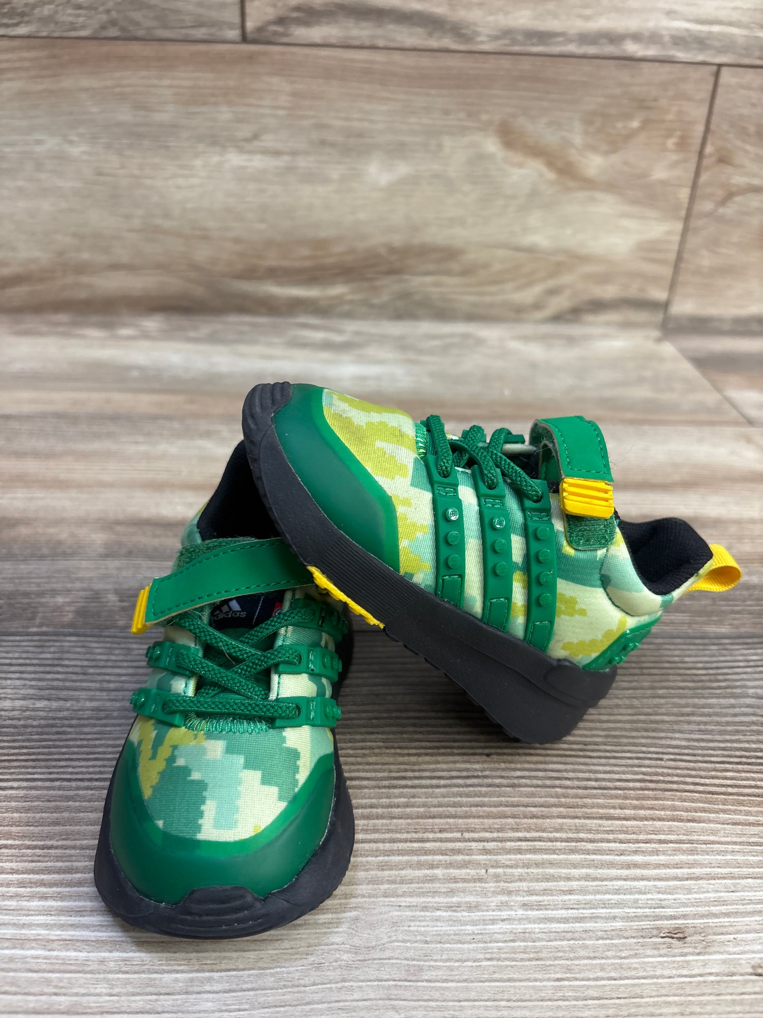 Adidas x LEGO Racer TR21 EL Little Kid 'Digi Camo - Green' Sneakers sz 5c