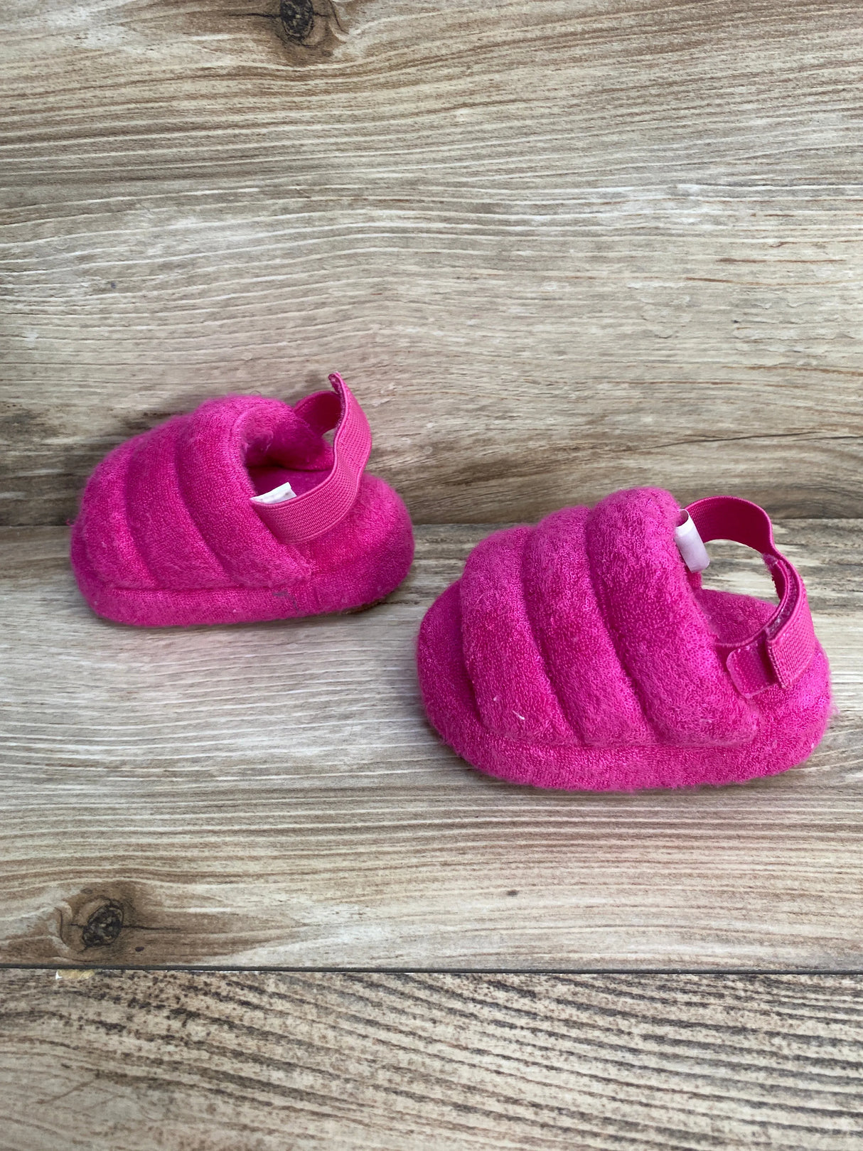 Baby Gap Hot Pink Plush Sandals sz 3-6m