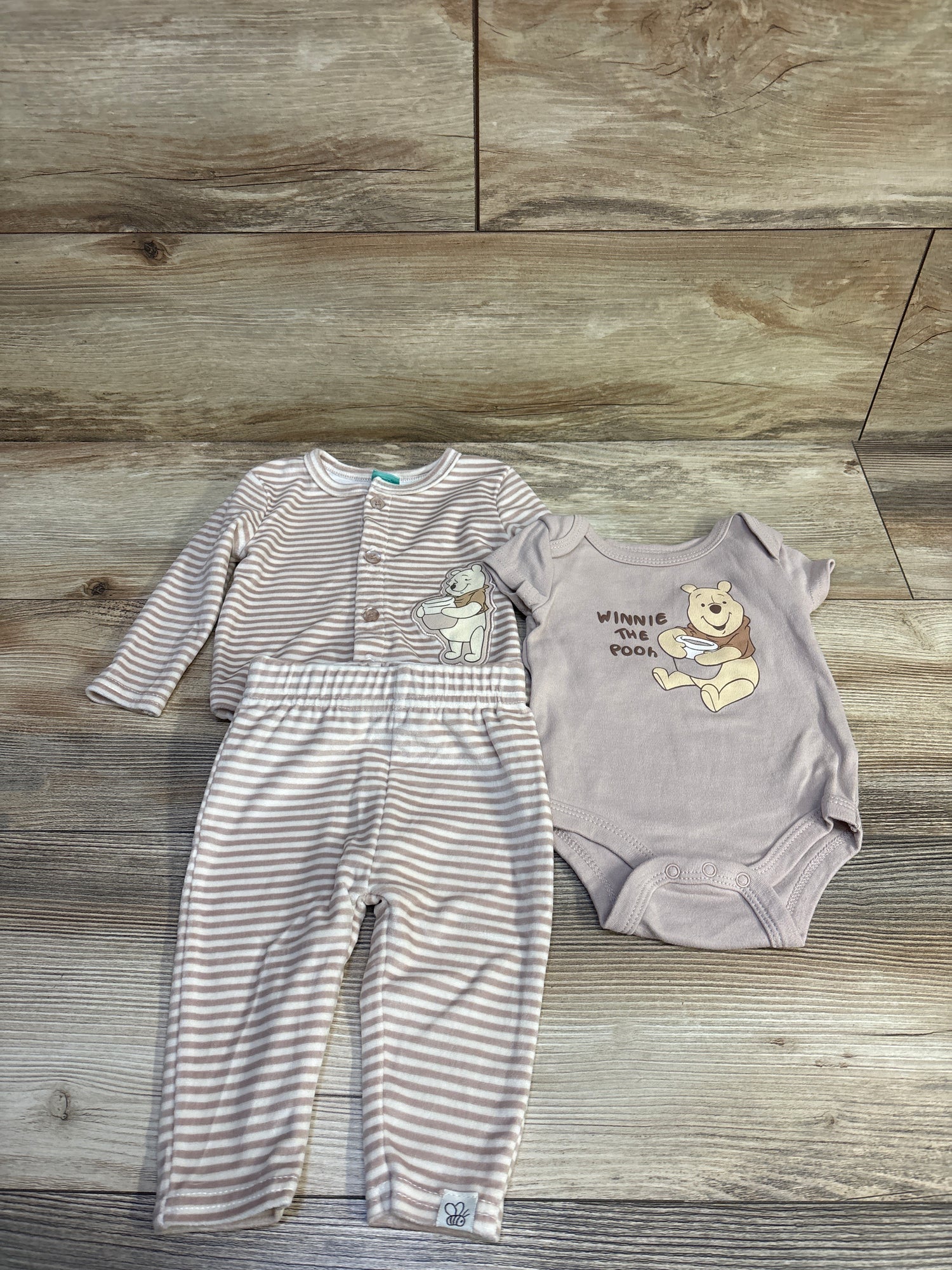 Disney Baby 3pc Winnie The Pooh Velour Layette Set Beige sz 0/3m
