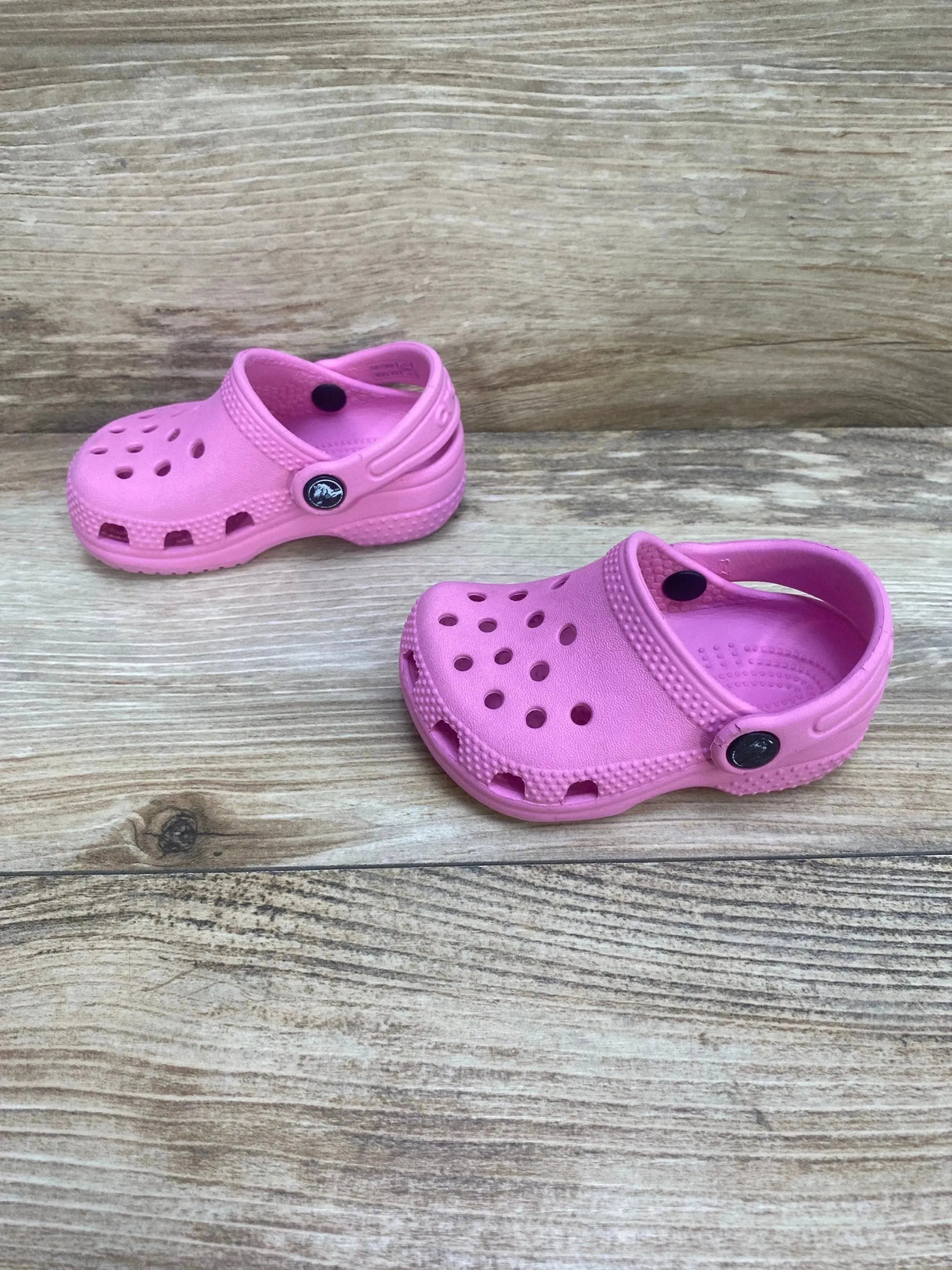 Crocs Classic Clogs Pink sz 2c/3c