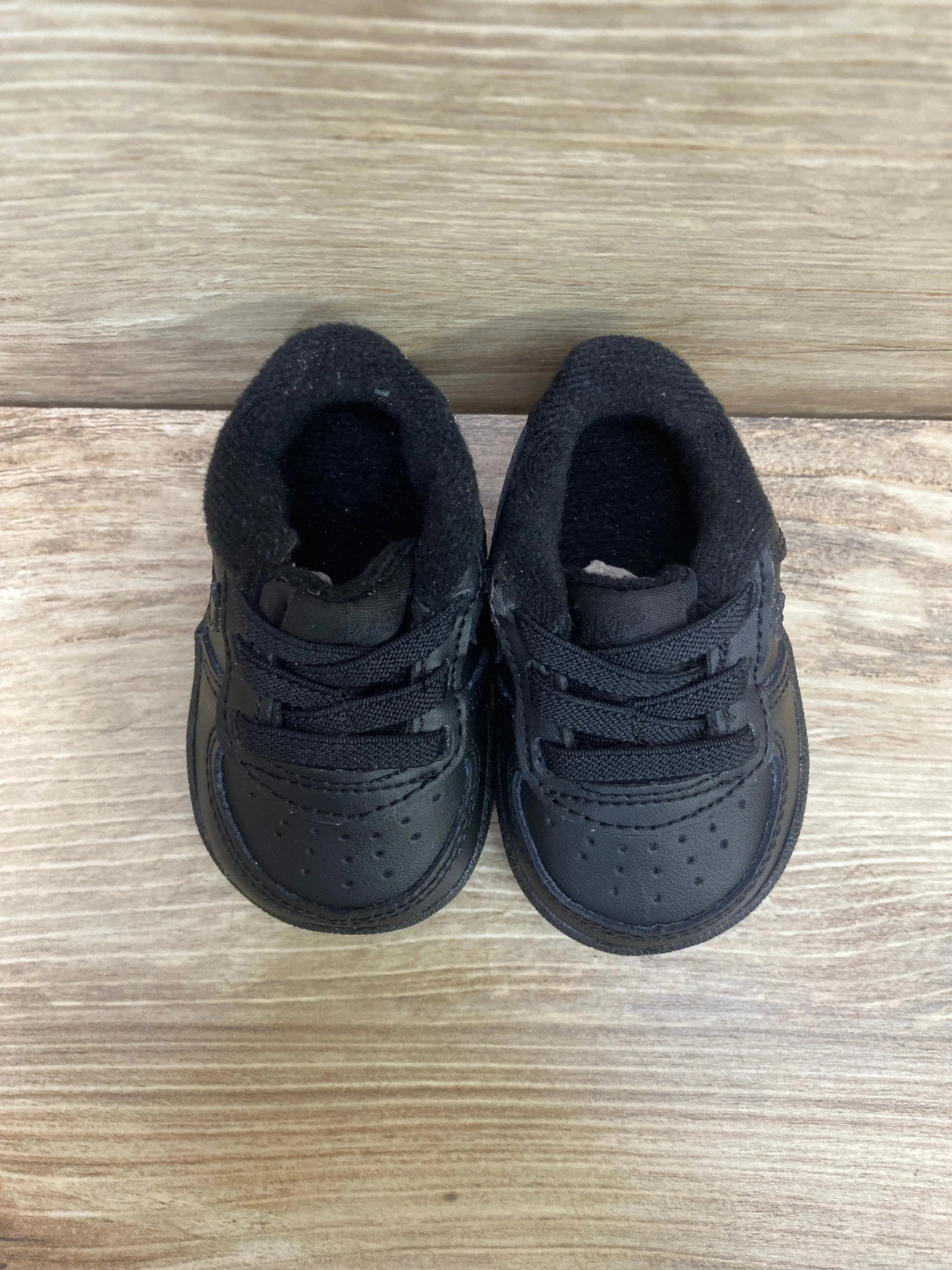 Nike Force 1 Black Crib Sneakers sz 1c