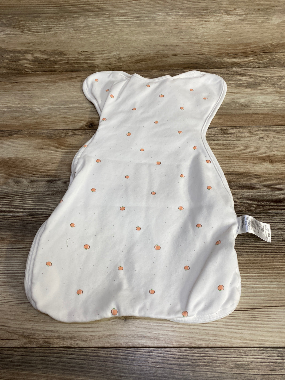 Knirose Apple Print Wearable Swaddle White sz 0-3m