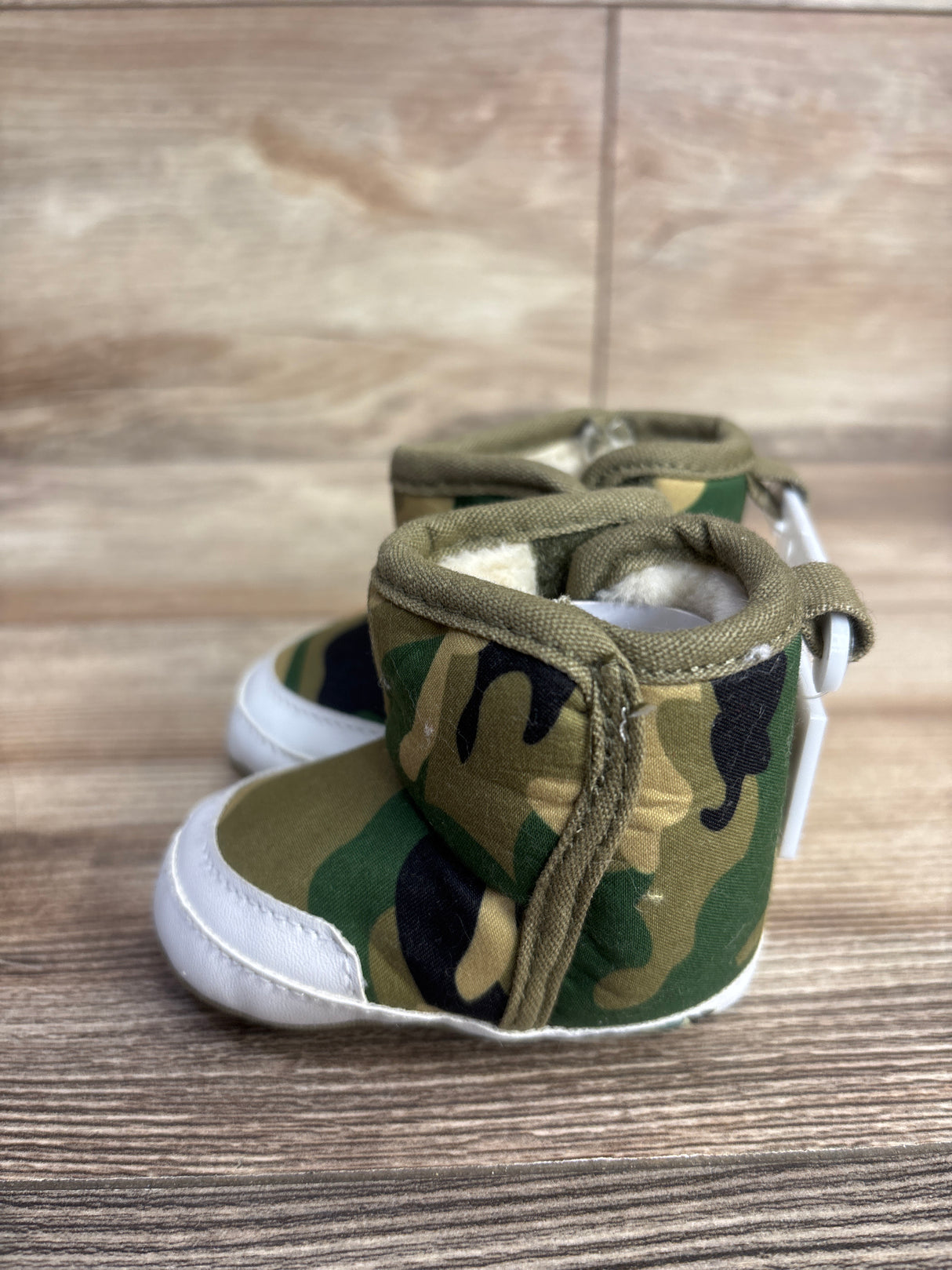 NEW Mossy Oak Camo Faux Fur Lined Crib Booties Green sz 1/2c