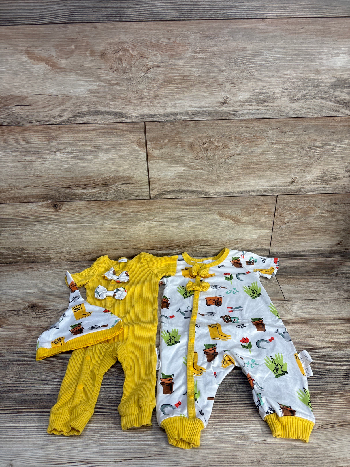 Actgleam 3pc Snap Jumpsuits with Hat White sz 3-6m